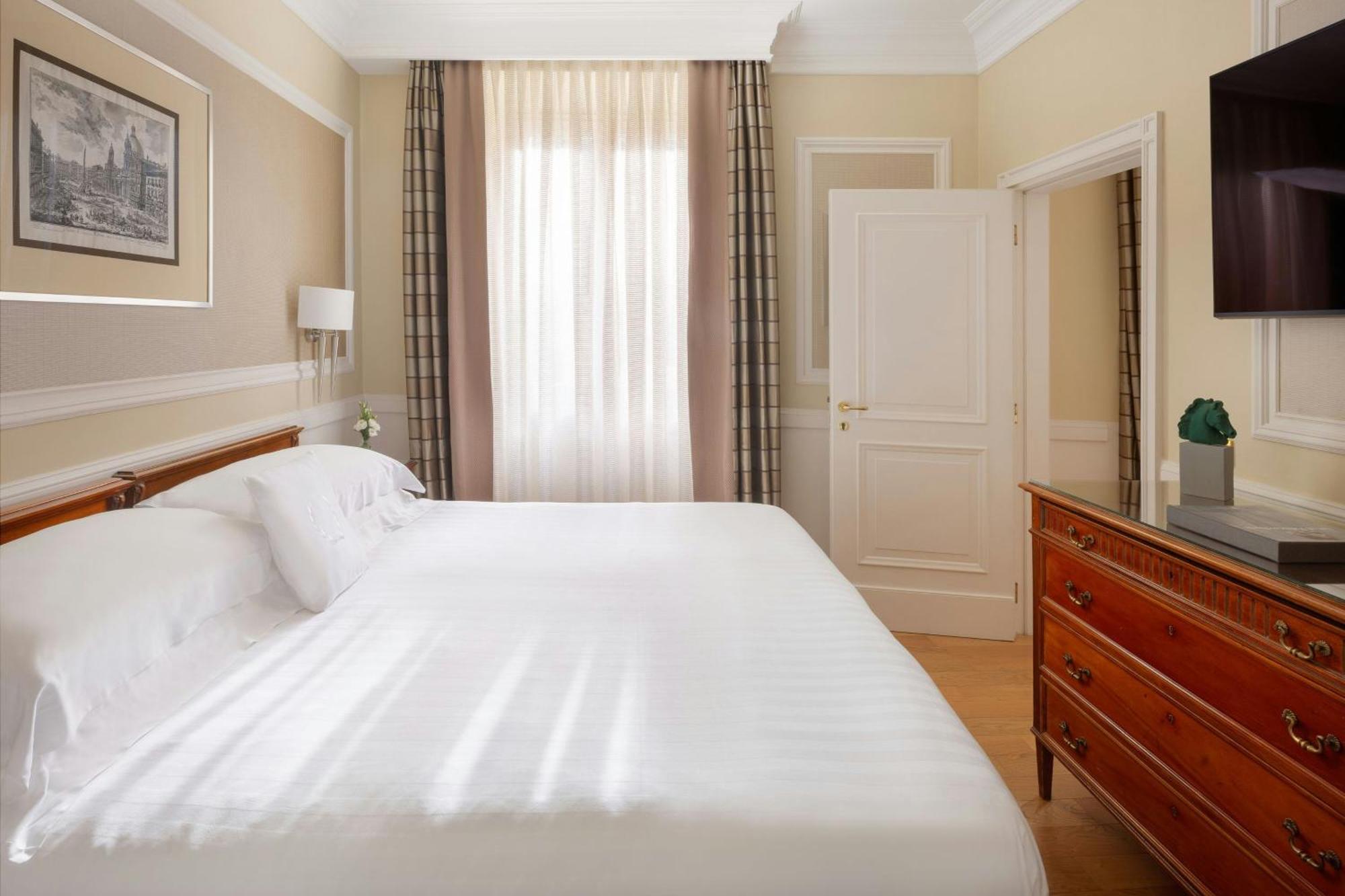 Hotel Marriott Grand Flora 4*